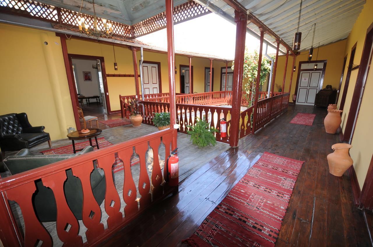 The Colonial Guest House São Filipe Extérieur photo