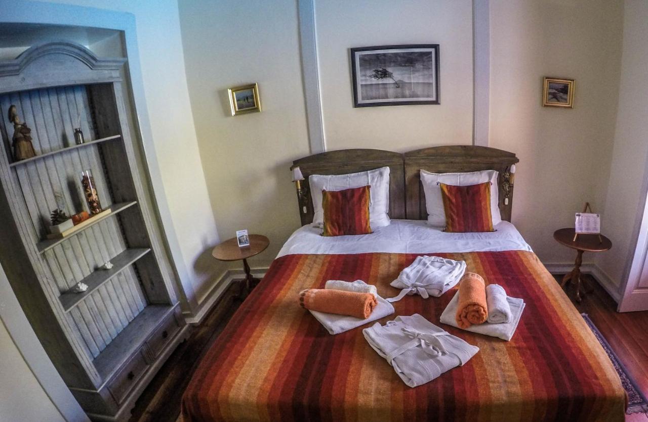 The Colonial Guest House São Filipe Extérieur photo