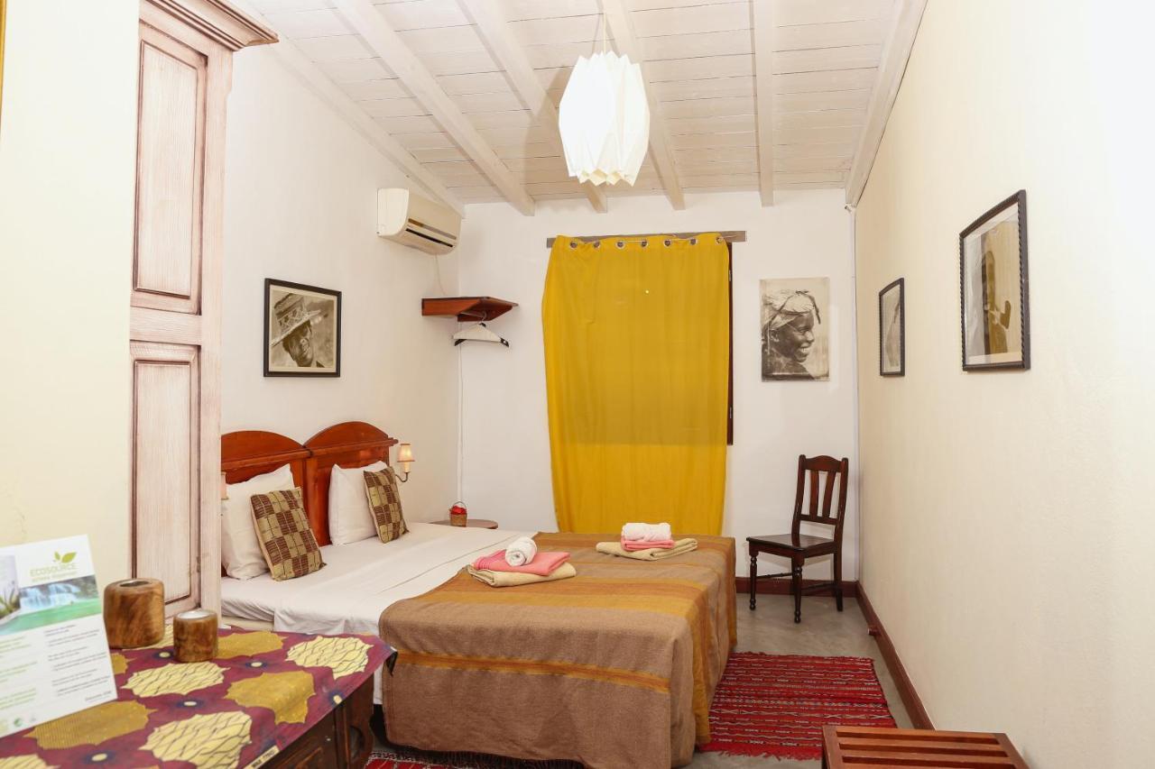 The Colonial Guest House São Filipe Extérieur photo
